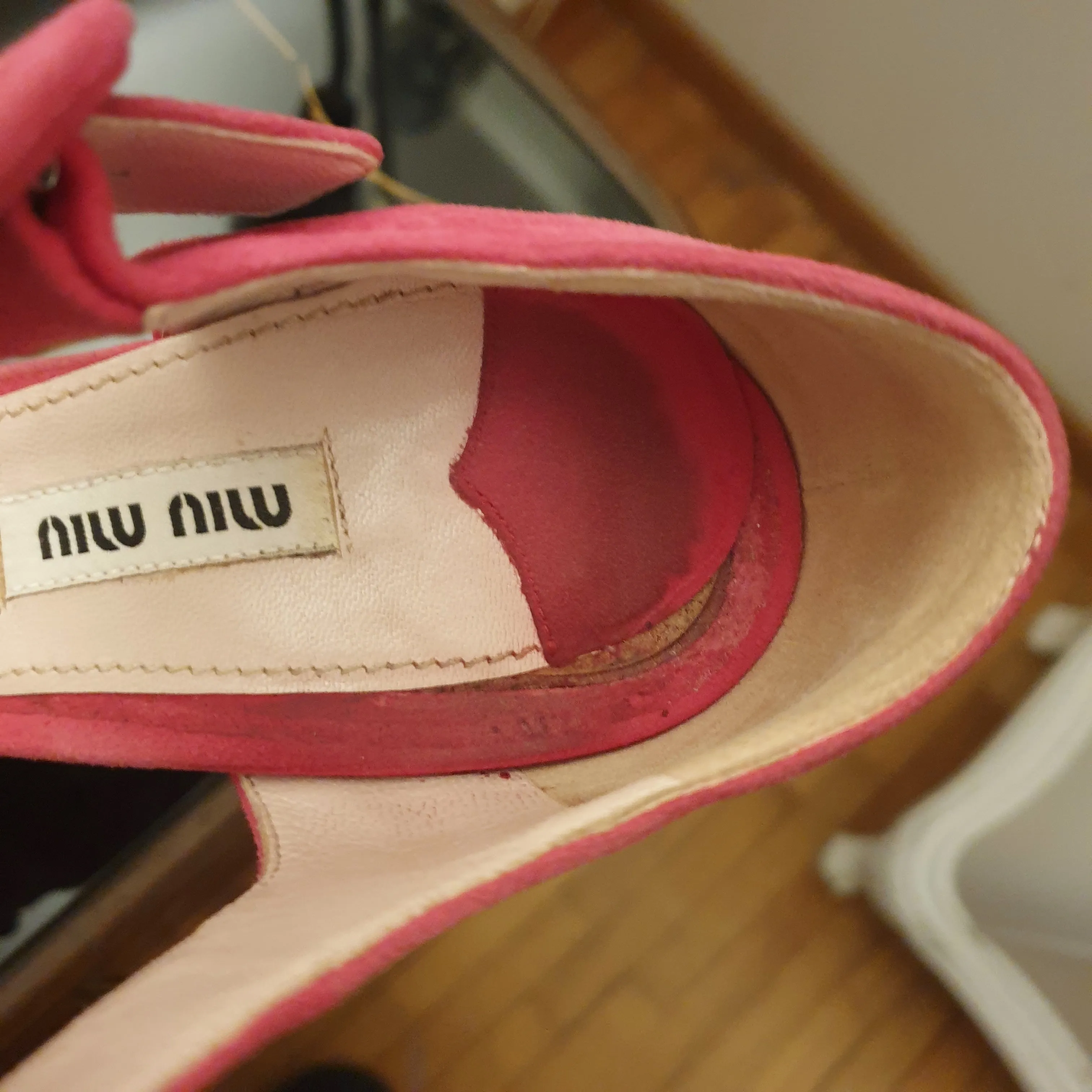 Sandali Miu Miu suede rosa