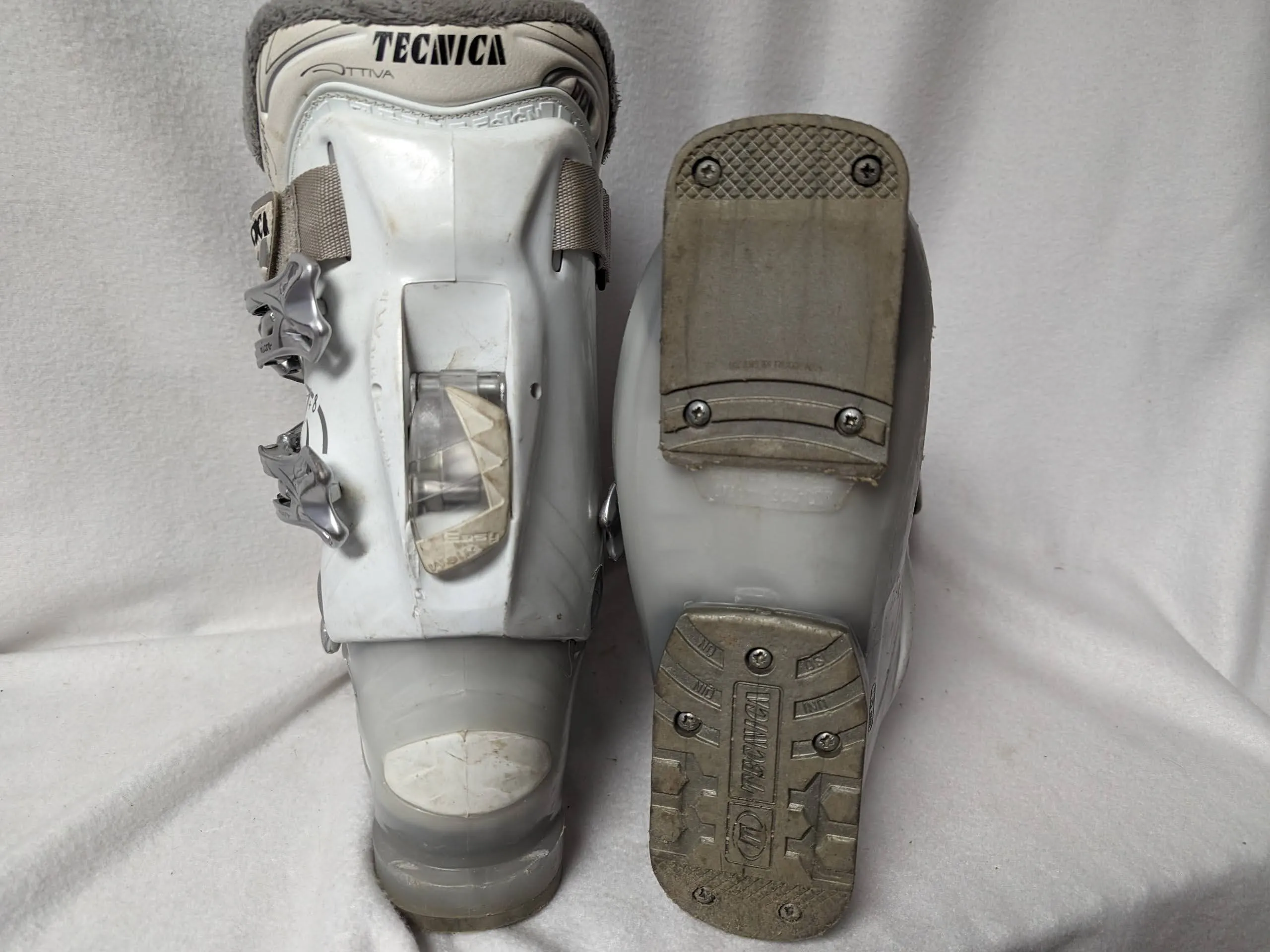 Tecnica Attiva M 8 Women's Ski Boots Size 23.5 Color White Condition Used